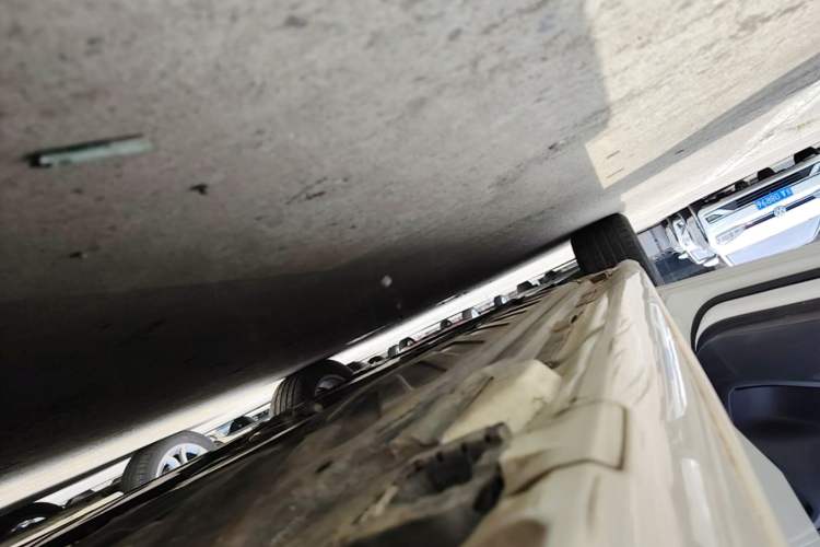 Used Mercedes-Benz C-Class 2016 C 180 Estate Left Side Sill