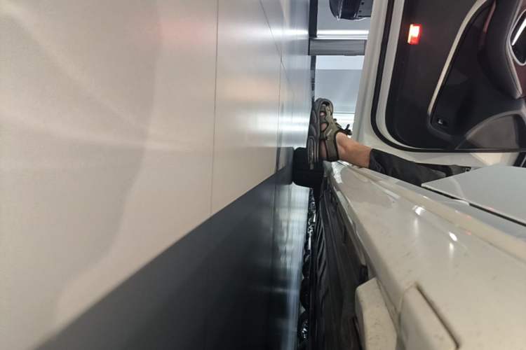 Used Mercedes-Benz C-Class 2016 C 200 Sport Edition Left Side Sill