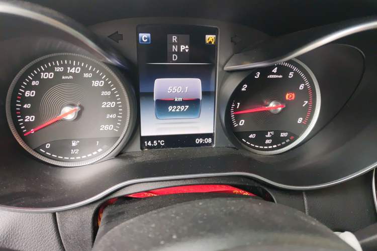 Used Mercedes-Benz C-Class 2016 C 200 L Sport Edition Odometer Close Up