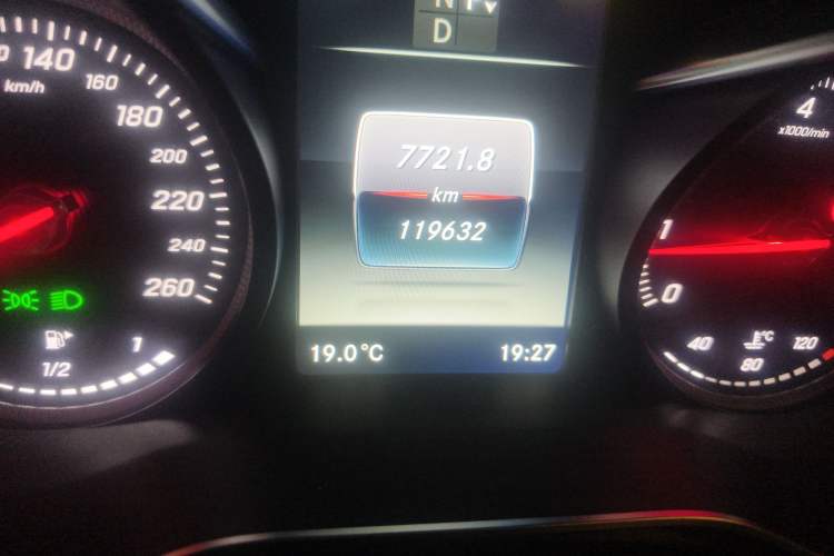 Used Mercedes-Benz C-Class 2016 C 200 4MATIC Coupe Odometer Close Up