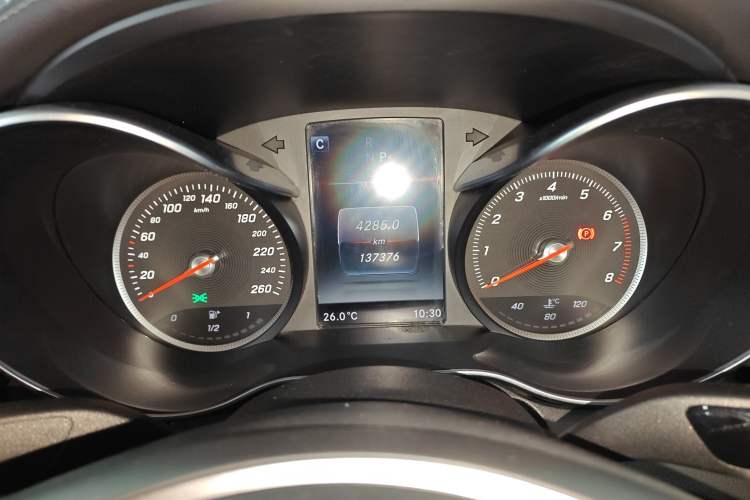 Used Mercedes-Benz C-Class 2016 C 180 L Sport Edition Odometer Close Up