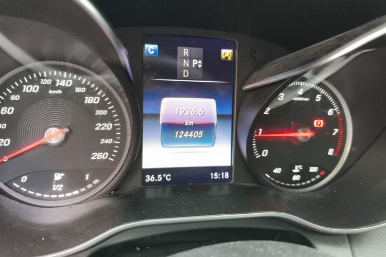 Used Mercedes-Benz C-Class 2016 C 200 Sport Edition Odometer Close Up