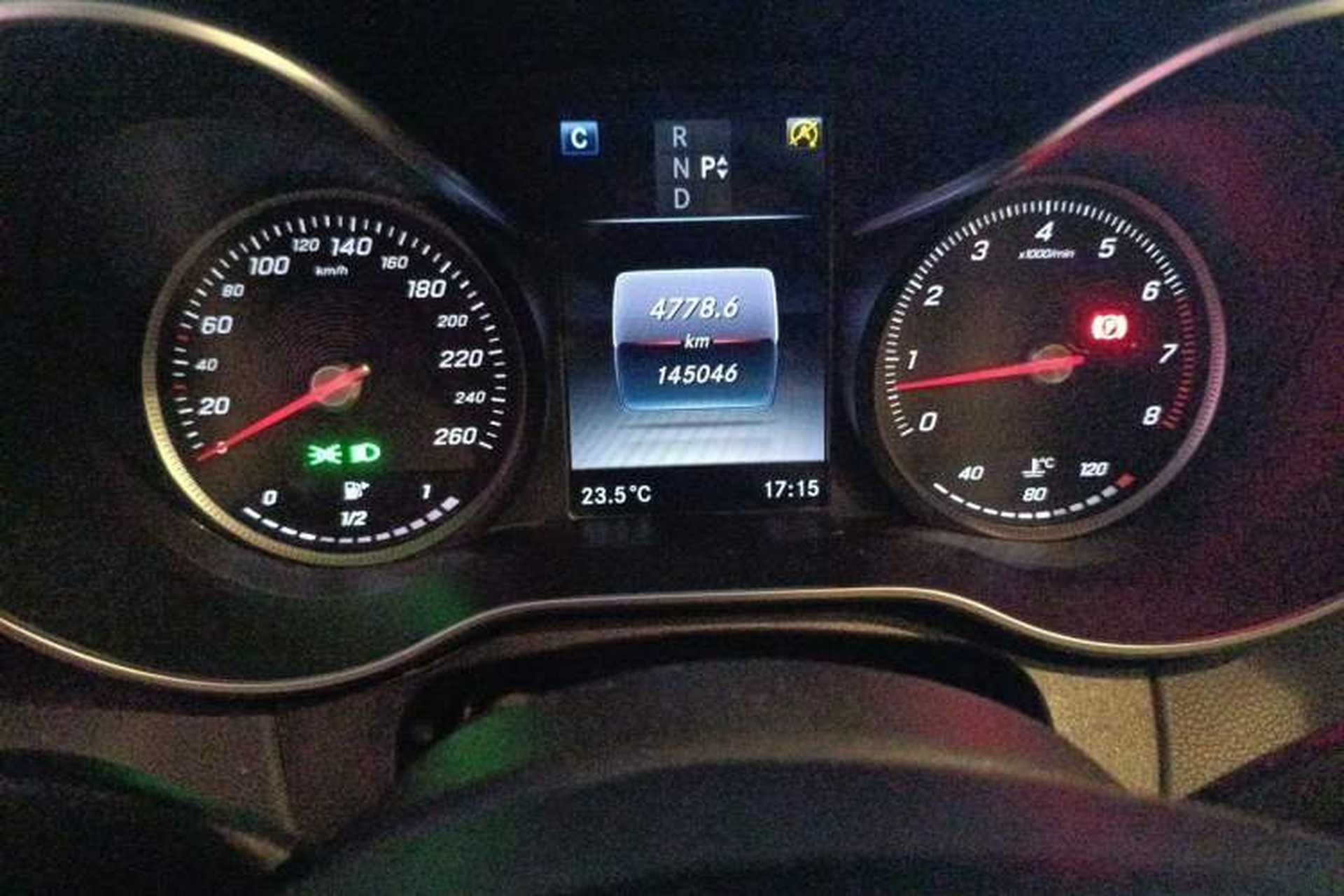 Used Mercedes-Benz C-Class 2016 C 180 L Sport Edition Odometer Close Up