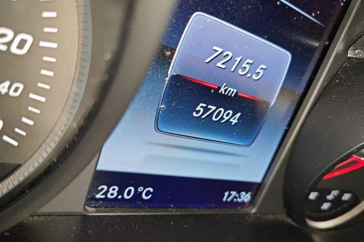 Used Mercedes-Benz C-Class 2016 C 200 Sport Edition Odometer Close Up