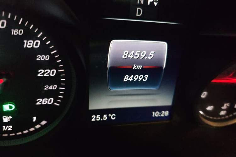 Used Mercedes-Benz C-Class 2016 C 200 Sport Edition Odometer Close Up
