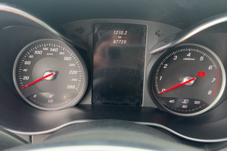 Used Mercedes-Benz C-Class 2016 C 200 Sport Edition Odometer Close Up