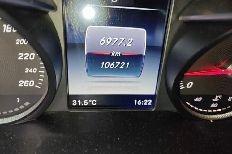 Used Mercedes-Benz C-Class 2016 C 200 Sport Edition Odometer Close Up