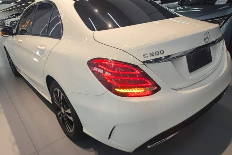 Used Mercedes-Benz C-Class 2016 C 200 Sport Edition Rear Left 45 Deg
