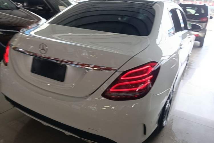 Used Mercedes-Benz C-Class 2016 C 200 L Sport Edition Rear Right 45 Deg