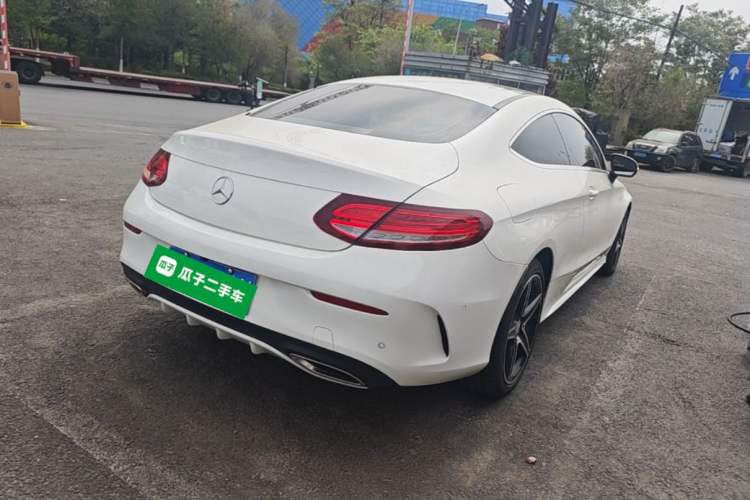 Used Mercedes-Benz C-Class 2016 C 200 Coupe Rear Right 45 Deg