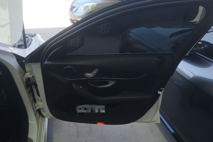 Used Mercedes-Benz C-Class 2016 C 180 Estate Right Front Door Interior