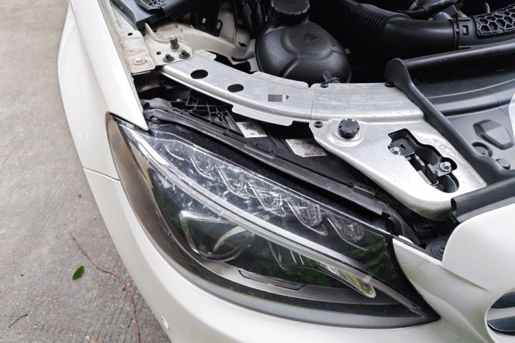 Used Mercedes-Benz C-Class 2016 C 200 L Sport Edition Right Front Headlight
