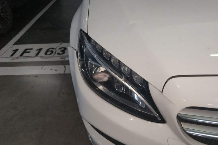 Used Mercedes-Benz C-Class 2016 C 200 L Sport Edition Right Front Headlight