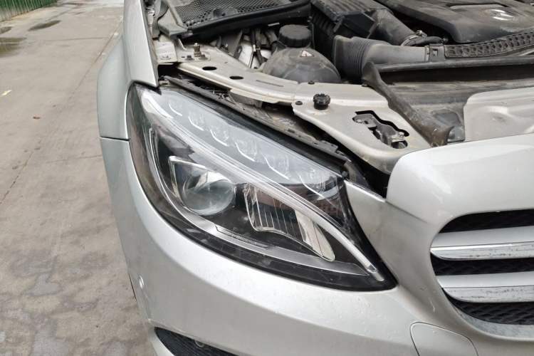 Used Mercedes-Benz C-Class 2016 C 200 L Sport Edition Right Front Headlight