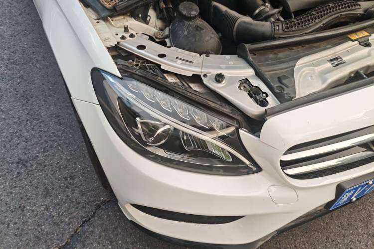 Used Mercedes-Benz C-Class 2016 C 200 Sport Edition Right Front Headlight