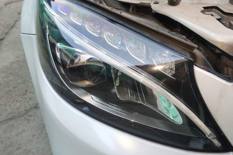 Used Mercedes-Benz C-Class 2016 C 200 L Sport Edition Right Front Headlight