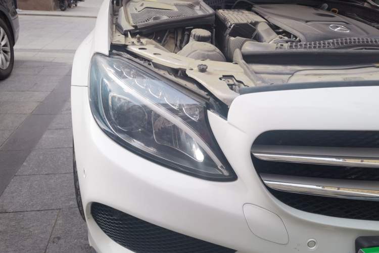 Used Mercedes-Benz C-Class 2016 C 200 L Sport Edition Right Front Headlight
