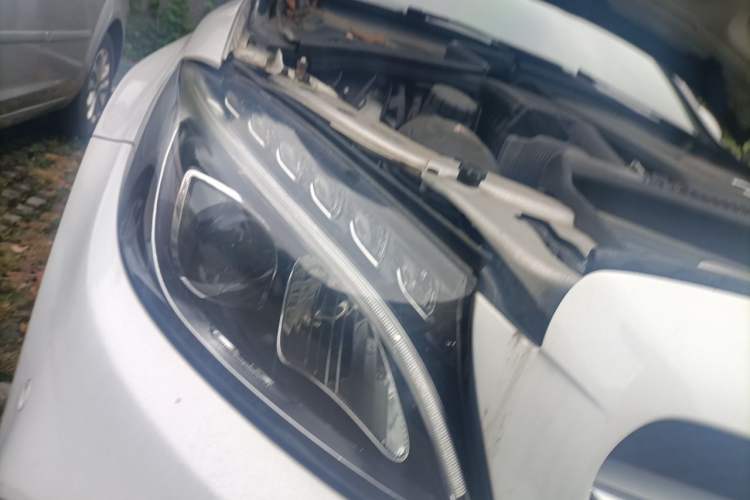 Used Mercedes-Benz C-Class 2016 C 180 L Sport Edition Right Front Headlight