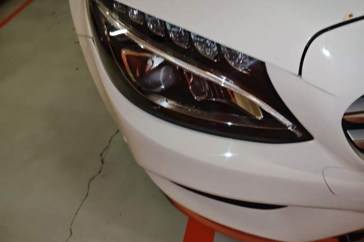 Used Mercedes-Benz C-Class 2016 C 180 L Sport Edition Right Front Headlight