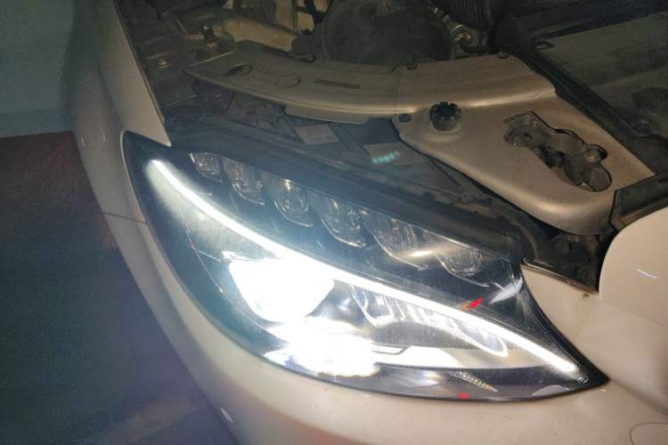 Used Mercedes-Benz C-Class 2016 C 200 Sport Edition Right Front Headlight