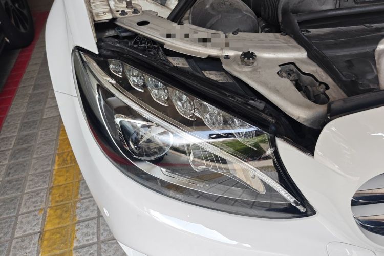Used Mercedes-Benz C-Class 2016 C 180 L Sport Edition Right Front Headlight