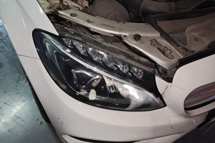Used Mercedes-Benz C-Class 2016 C 180 L Right Front Headlight