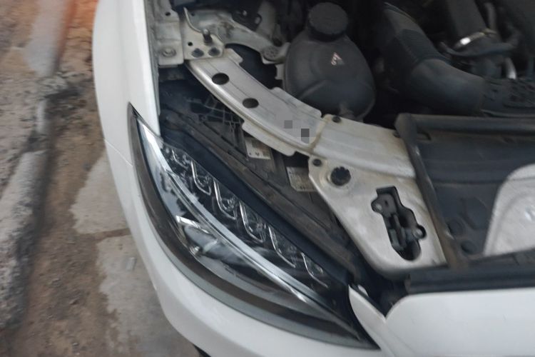 Used Mercedes-Benz C-Class 2016 C 200 Sport Edition Right Front Headlight
