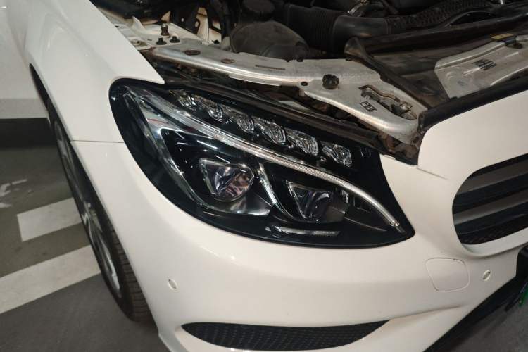 Used Mercedes-Benz C-Class 2016 C 200 L 4MATIC Sport Edition Right Front Headlight