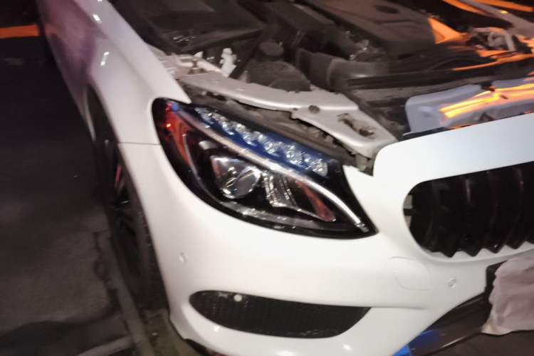 Used Mercedes-Benz C-Class 2016 C 200 L Sport Edition Right Front Headlight