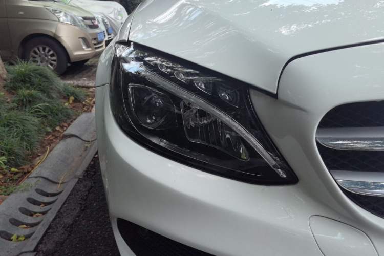 Used Mercedes-Benz C-Class 2016 C 180 L Sport Edition Right Front Headlight
