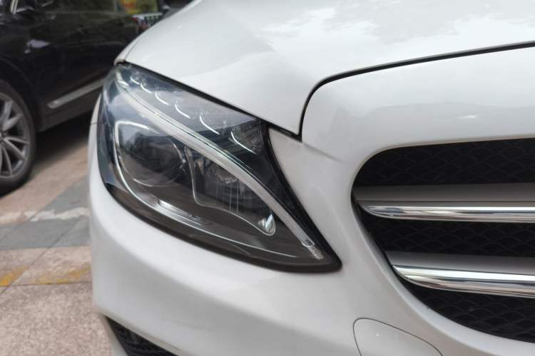 Used Mercedes-Benz C-Class 2016 C 200 L Sport Edition Right Front Headlight