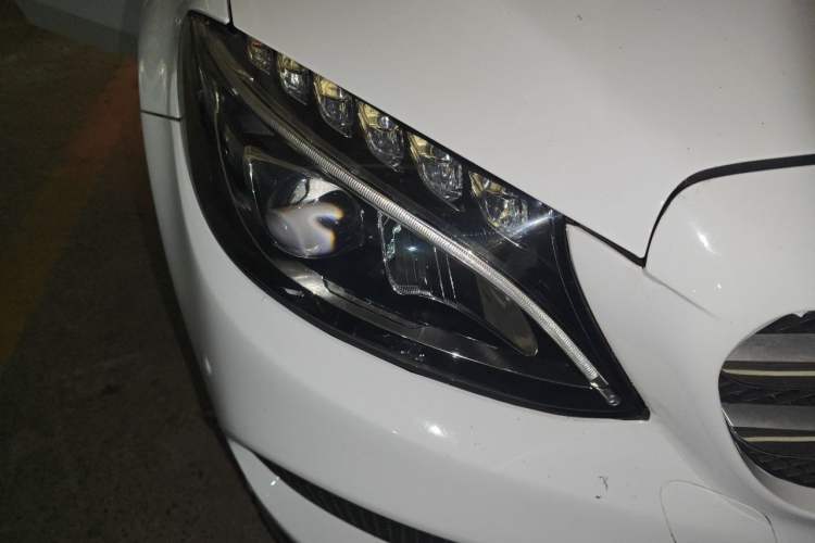 Used Mercedes-Benz C-Class 2016 C 180 L Sport Edition Right Front Headlight