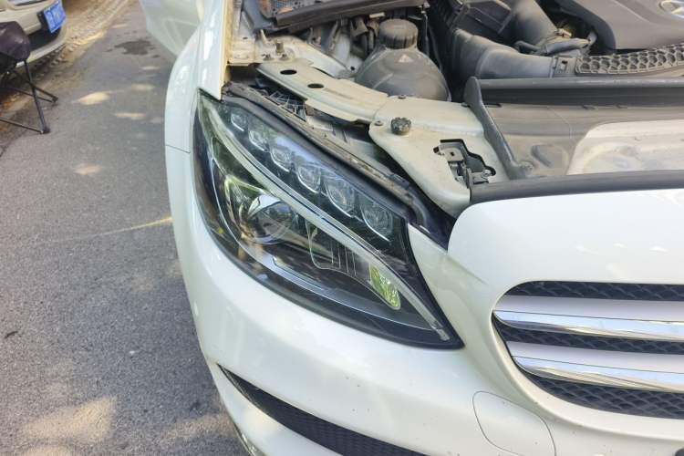 Used Mercedes-Benz C-Class 2016 C 180 L Sport Edition Right Front Headlight