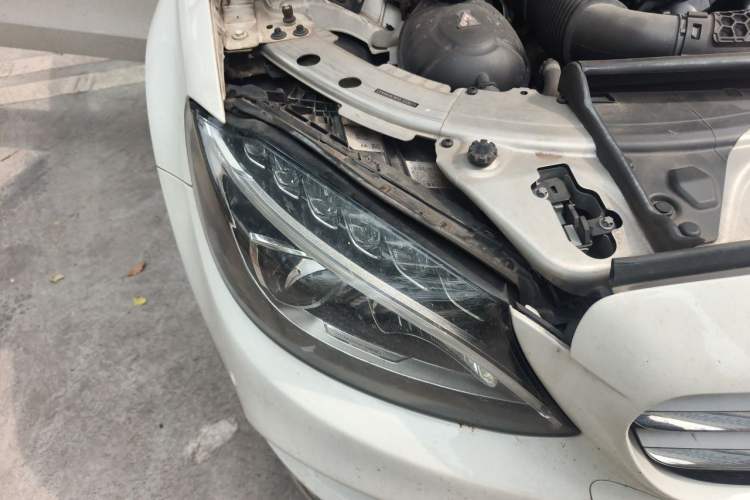 Used Mercedes-Benz C-Class 2016 C 200 L Sport Edition Right Front Headlight