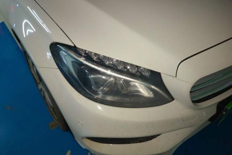 Used Mercedes-Benz C-Class 2016 C 200 L Sport Edition Right Front Headlight