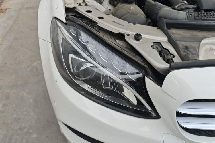 Used Mercedes-Benz C-Class 2016 C 200 L Sport Edition Right Front Headlight