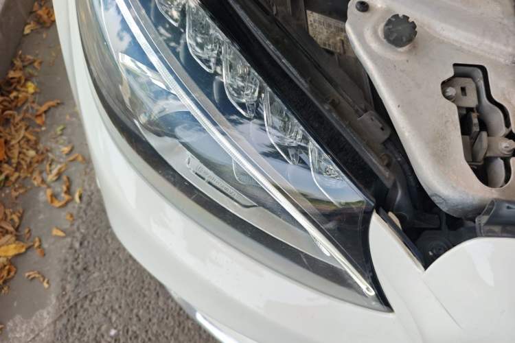 Used Mercedes-Benz C-Class 2016 C 200 L Sport Edition Right Front Headlight