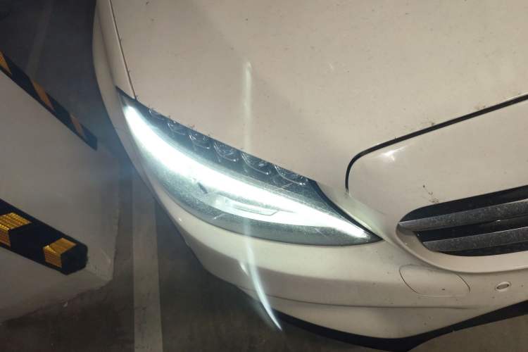 Used Mercedes-Benz C-Class 2016 C 200 Sport Edition Right Front Headlight