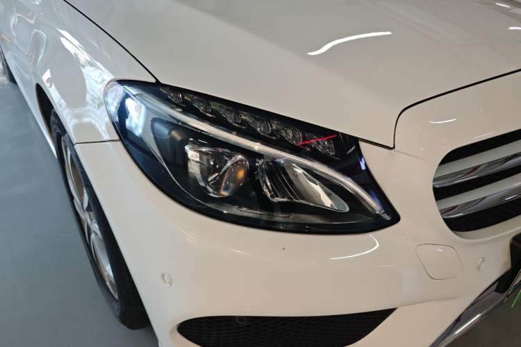 Used Mercedes-Benz C-Class 2016 C 180 L Sport Edition Right Front Headlight