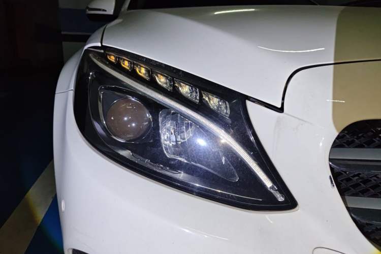 Used Mercedes-Benz C-Class 2016 C 200 L Sport Edition Right Front Headlight