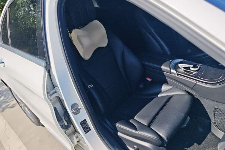 Used Mercedes-Benz C-Class 2016 C 200 L Sport Edition Right Front Seat
