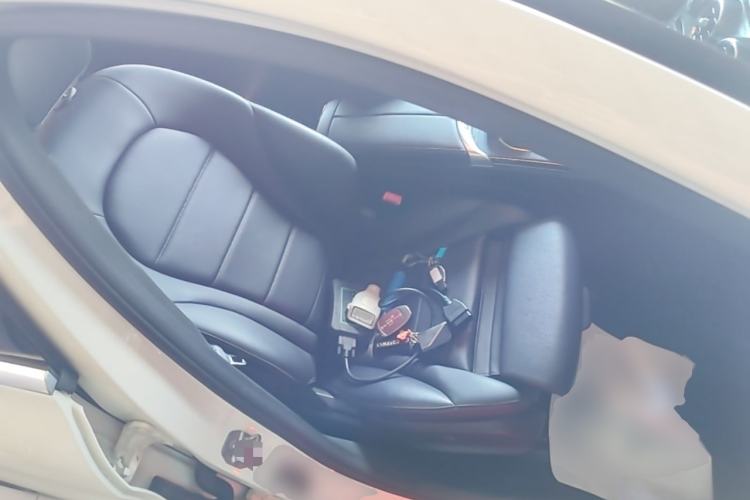 Used Mercedes-Benz C-Class 2016 C 180 L Sport Edition Right Front Seat