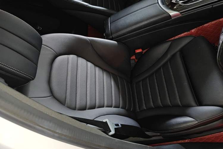 Used Mercedes-Benz C-Class 2016 C 200 L Right Front Seat