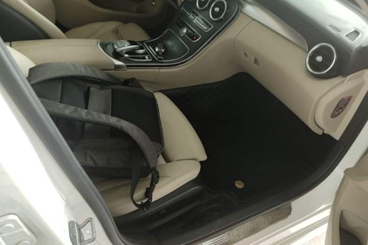 Used Mercedes-Benz C-Class 2016 C 180 L Sport Edition Right Front Seat
