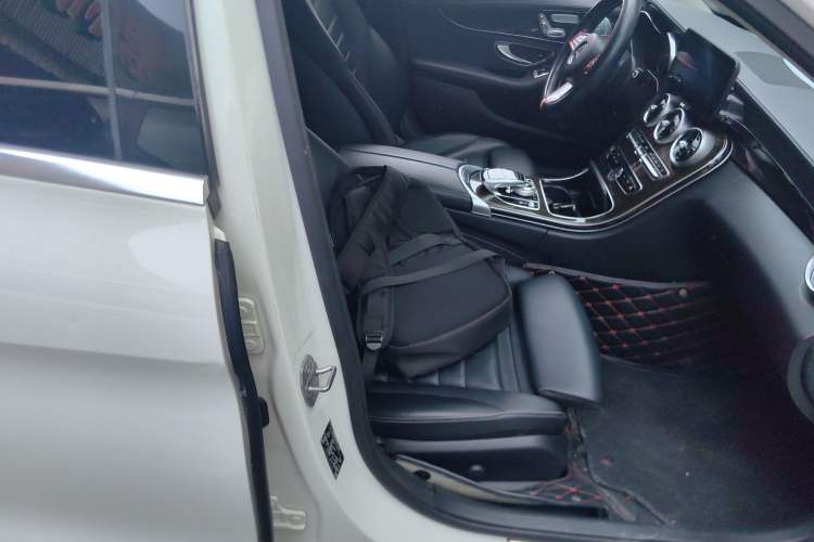 Used Mercedes-Benz C-Class 2016 C 200 L Right Front Seat