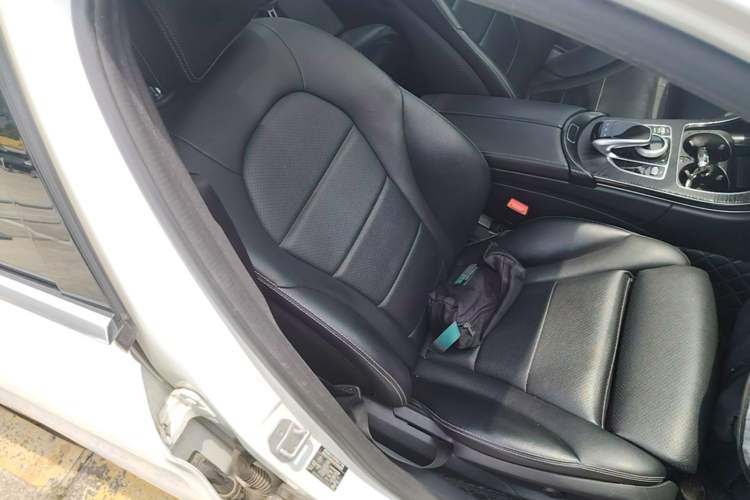 Used Mercedes-Benz C-Class 2016 C 180 Estate Right Front Seat
