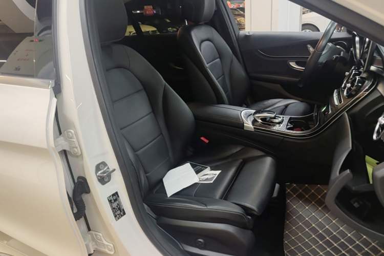 Used Mercedes-Benz C-Class 2016 C 180 L Sport Edition Right Front Seat