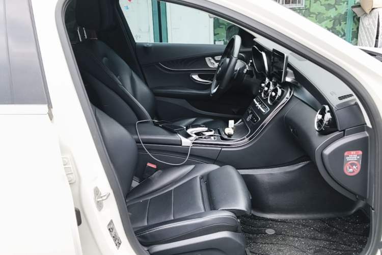 Used Mercedes-Benz C-Class 2016 C 200 L 4MATIC Sport Edition Right Front Seat