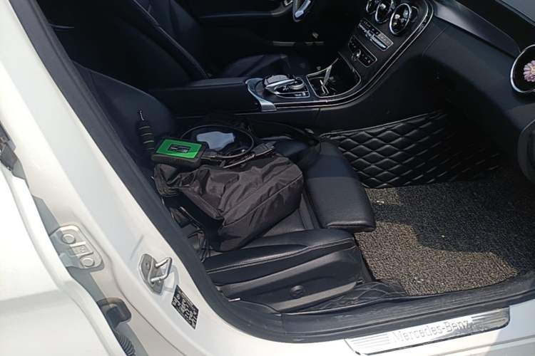 Used Mercedes-Benz C-Class 2016 C 180 L Sport Edition Right Front Seat