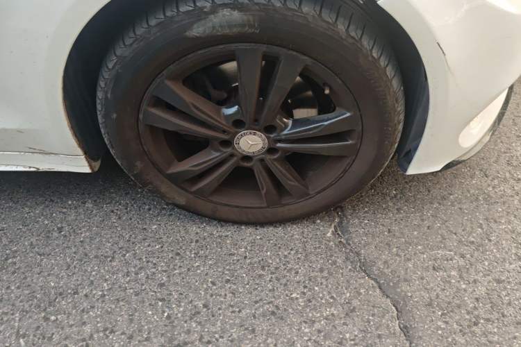 Used Mercedes-Benz C-Class 2016 C 200 Sport Edition Right Front Wheel Hub